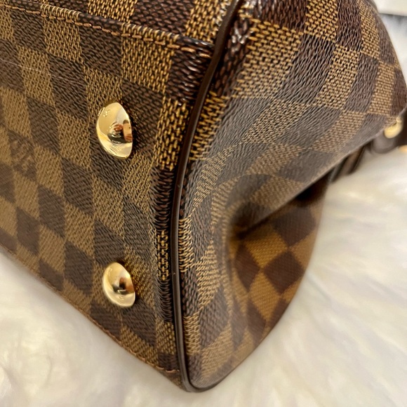 New, never used authentic LV Trevi bag - Picture 8 of 15